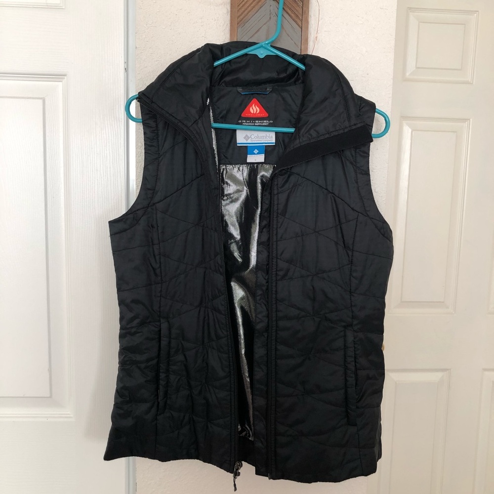 Columbia vest